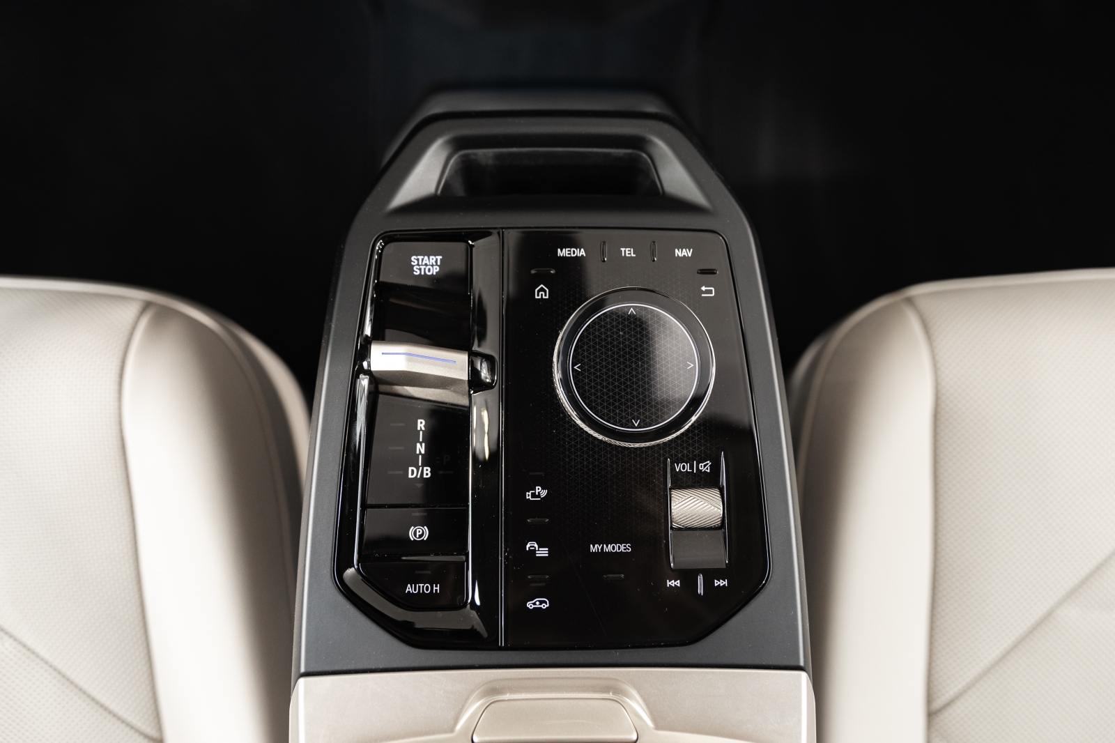 BMW iX xDrive50e