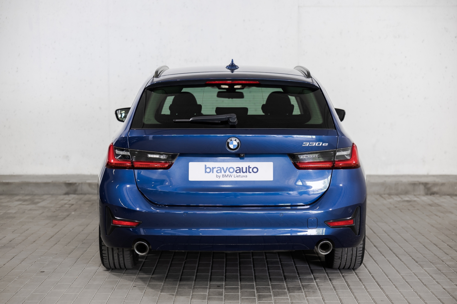 BMW 330 e