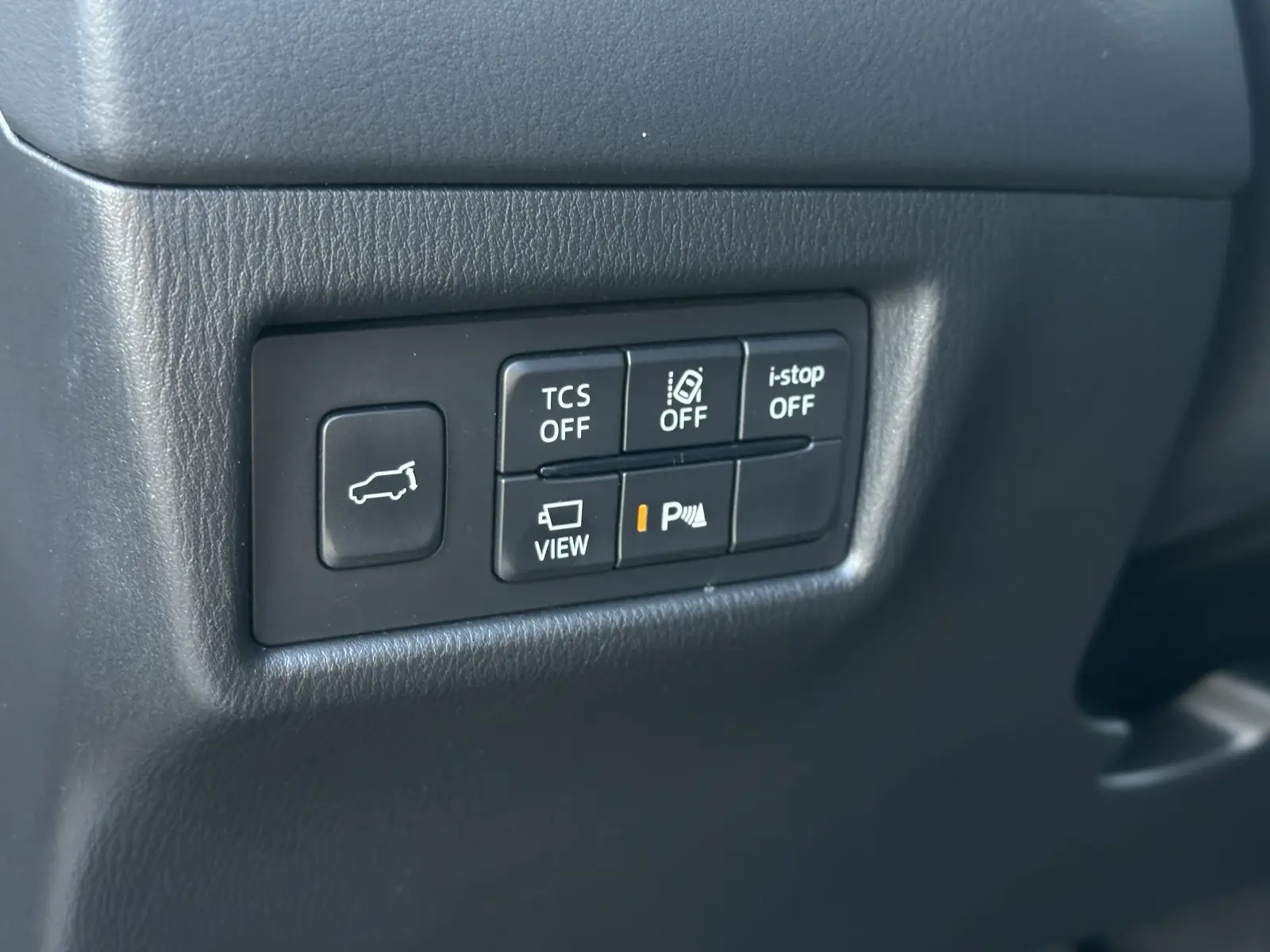27e400c70e38e5a50d1fd093e7644f976a58e1fed29ee.jpg