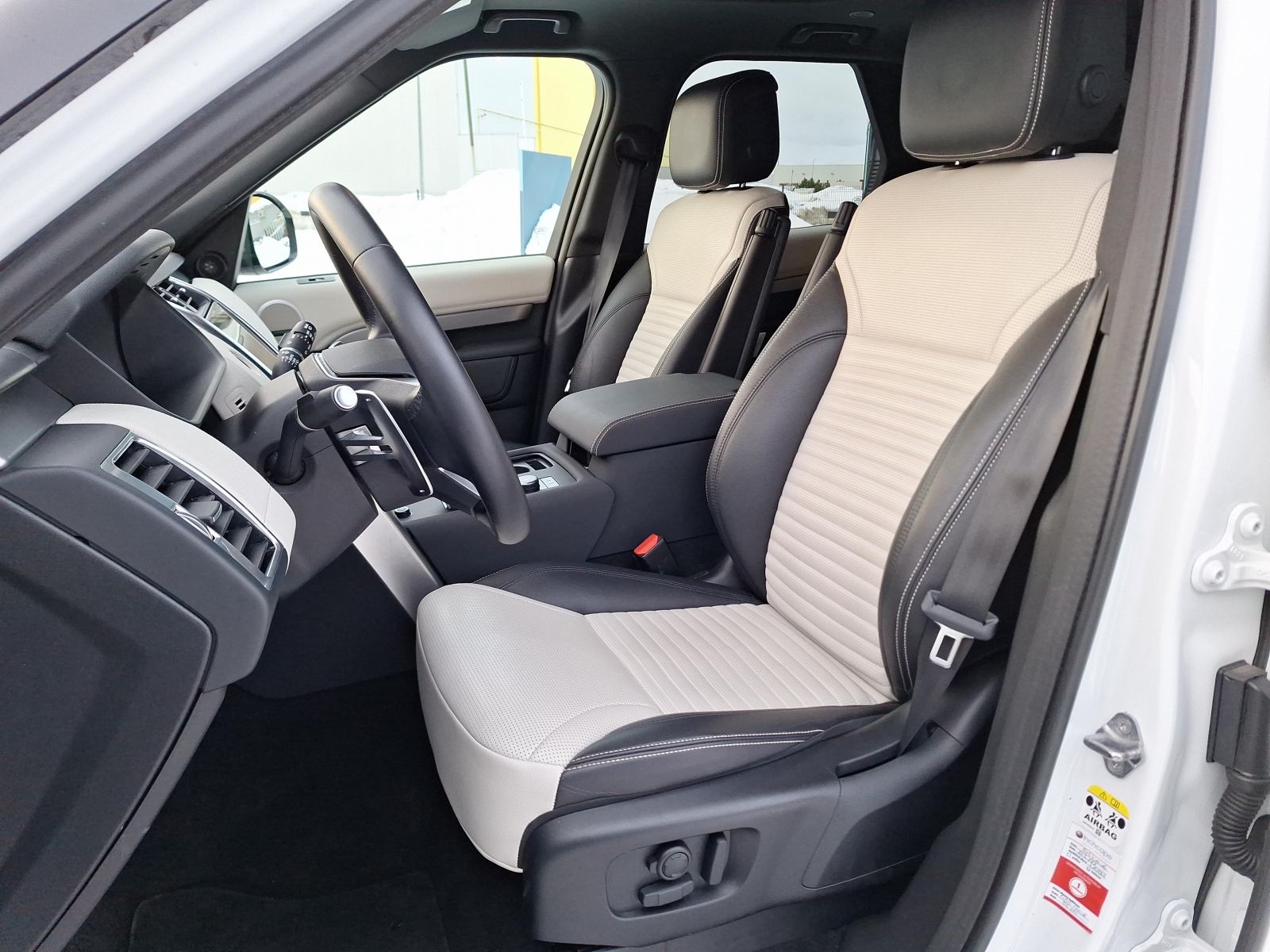 Land Rover Discovery SE R-Dynamic