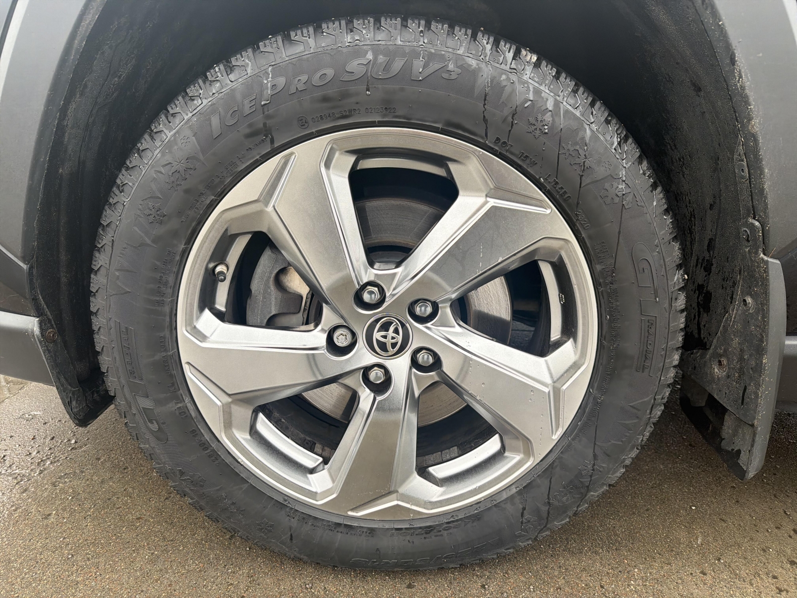 Toyota RAV4 Luxury Plus