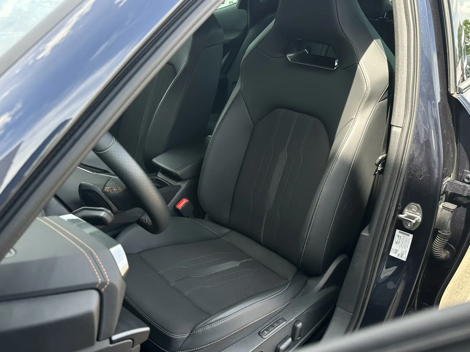 faf2c79c145af9b2f5b335e580cf79676a4656c142158.jpg