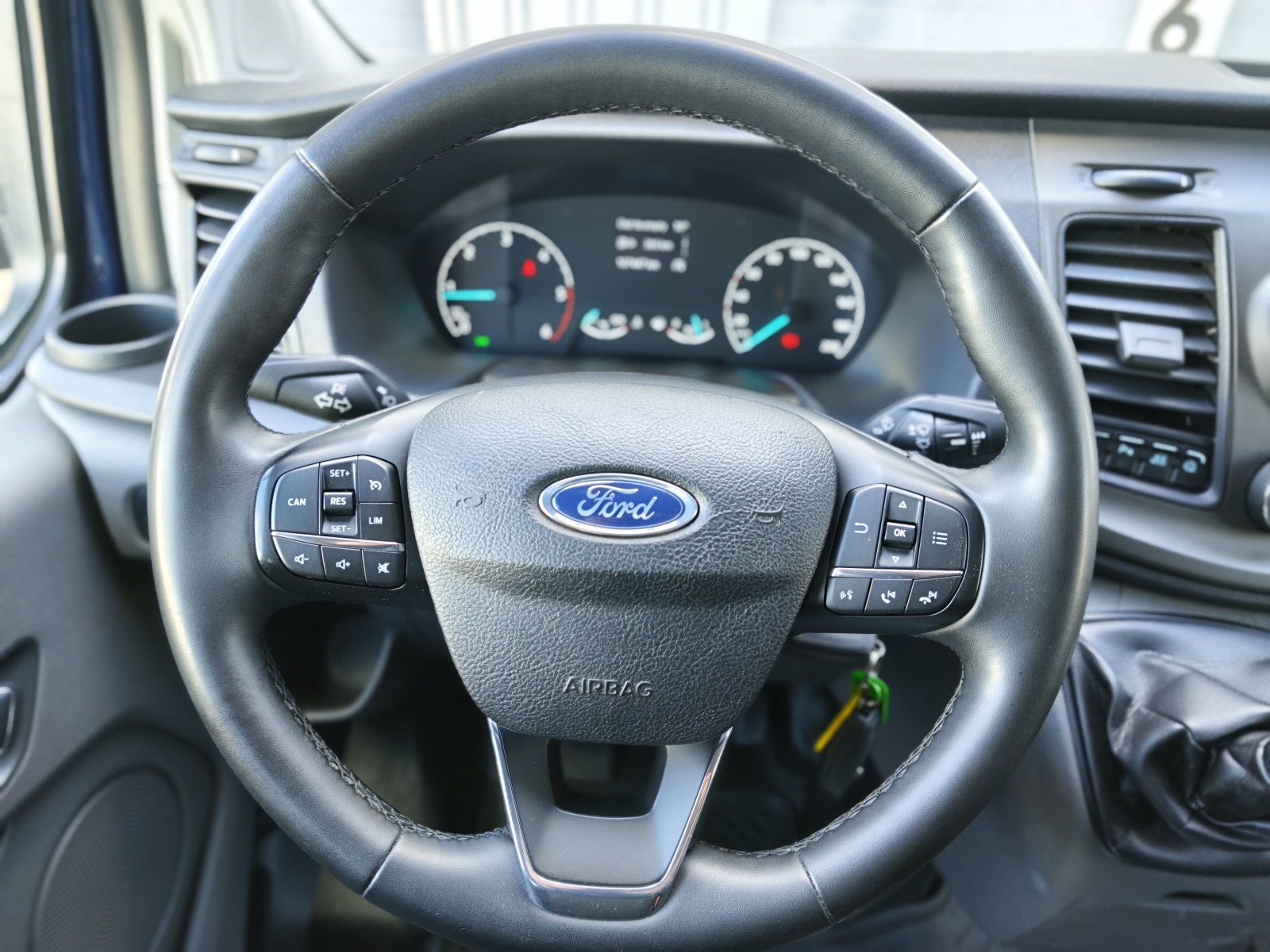 Ford Transit Custom Kombi L2H1