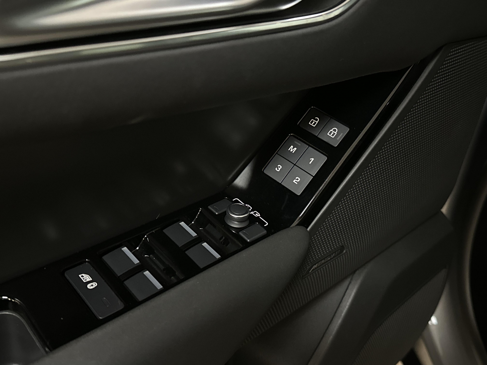 Land Rover Range Rover Velar D200 Dynamic SE