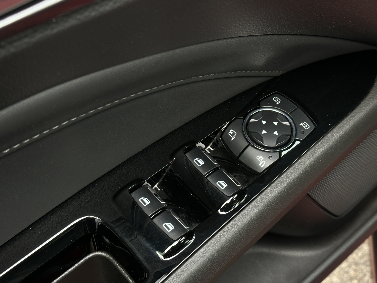 Ford Mondeo Tintaium Hybrid