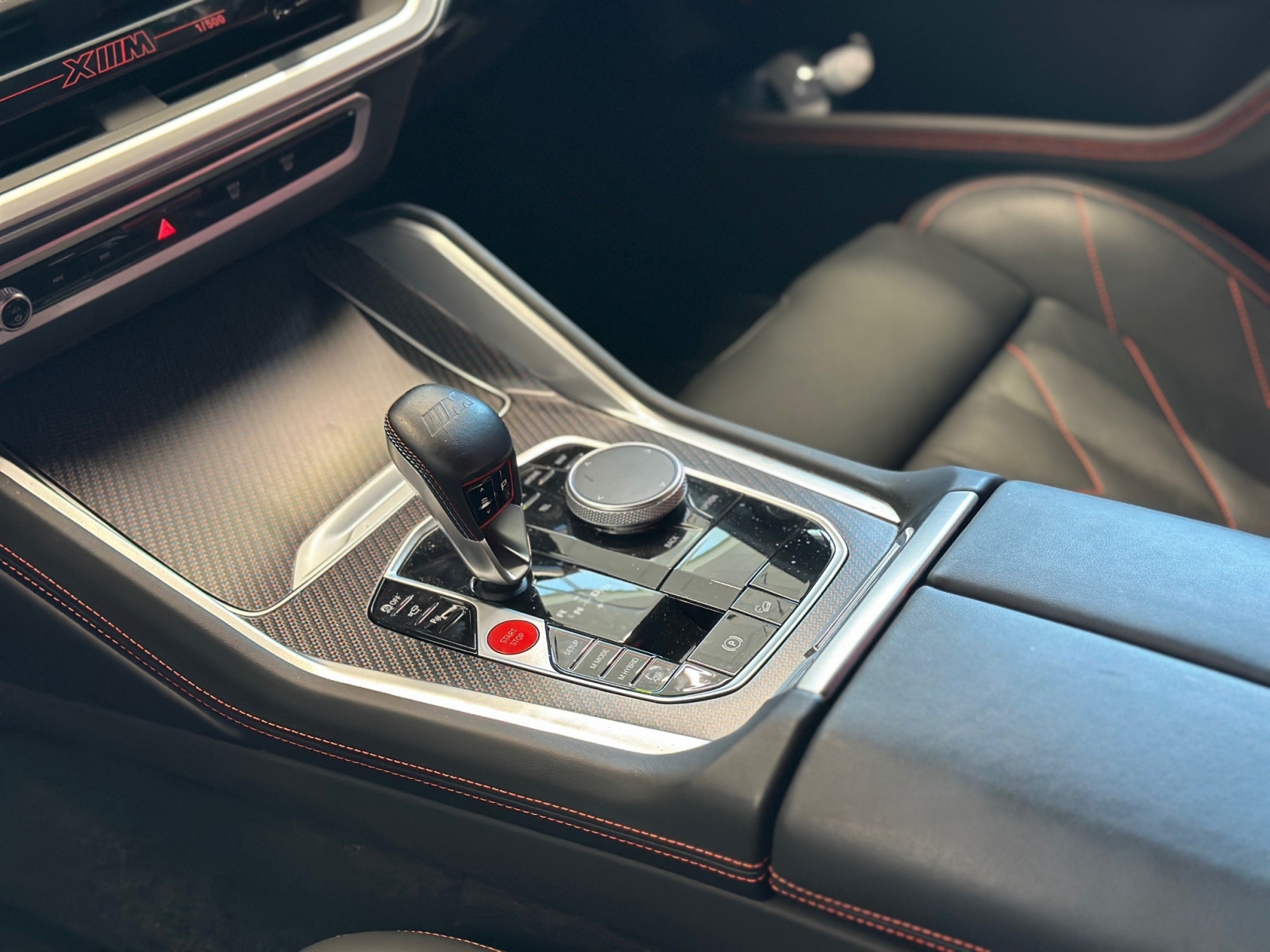 BMW XM BMW XM Label Red