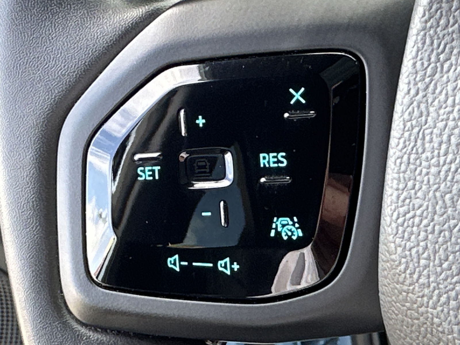 Ford Explorer Premium Extended Range AWD 250Kw