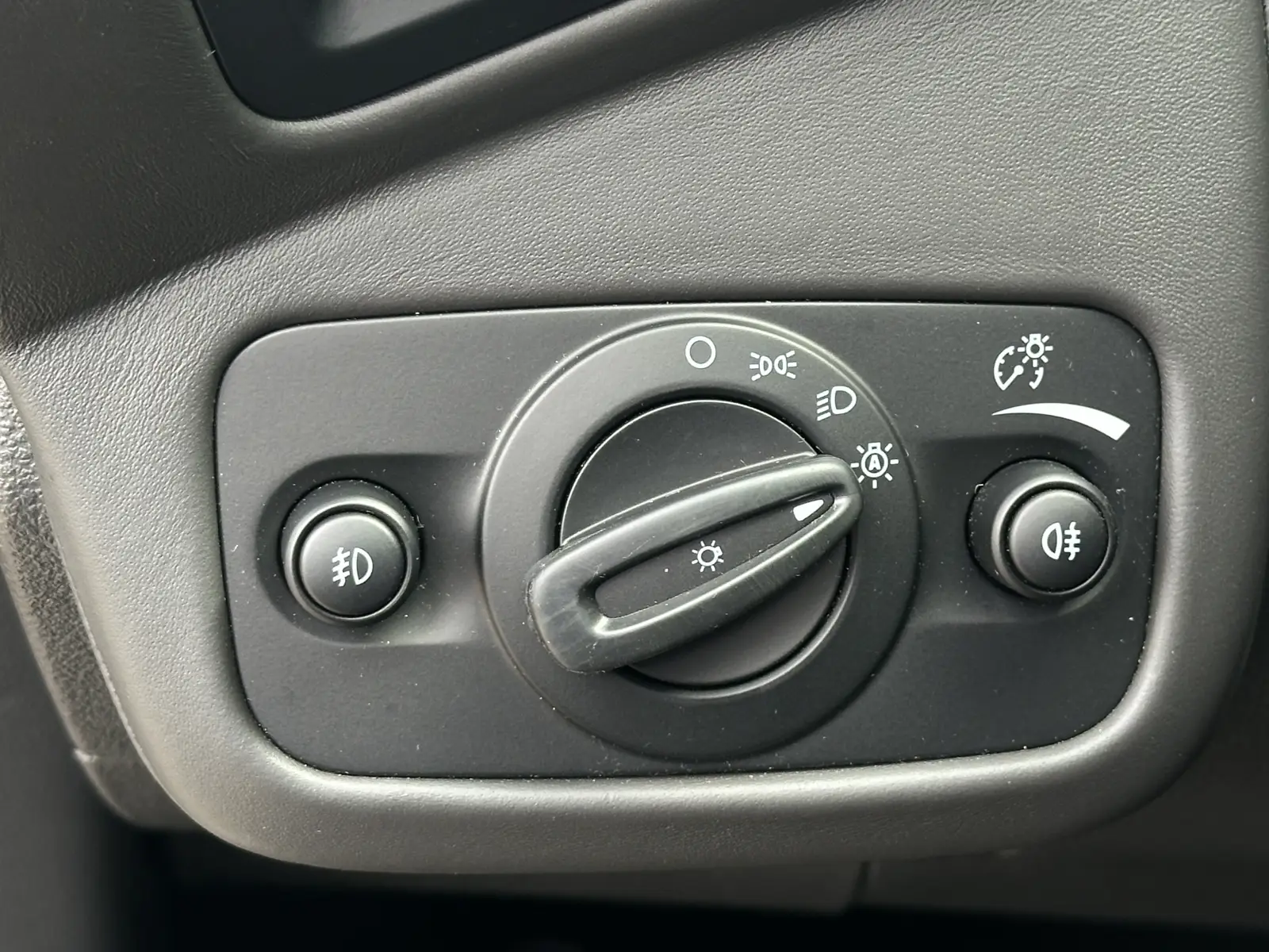 e07be7946456d2c5141aebb8102bd4076a6a0d80549c1.jpg