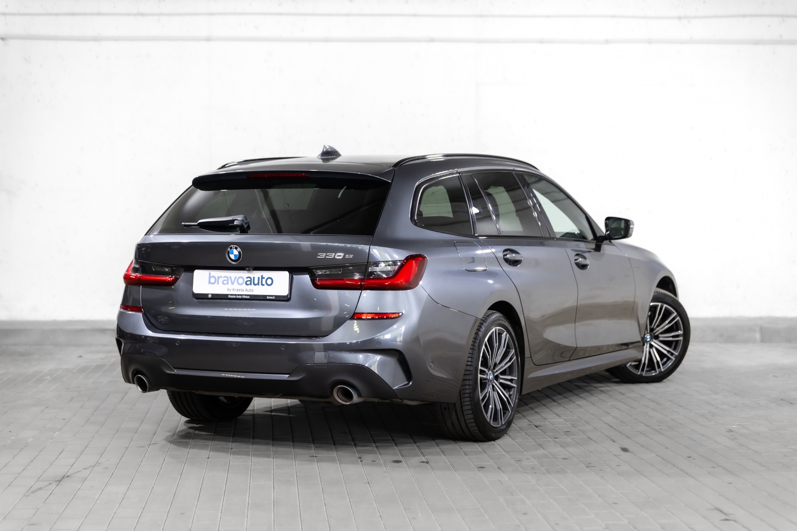 BMW 330 e