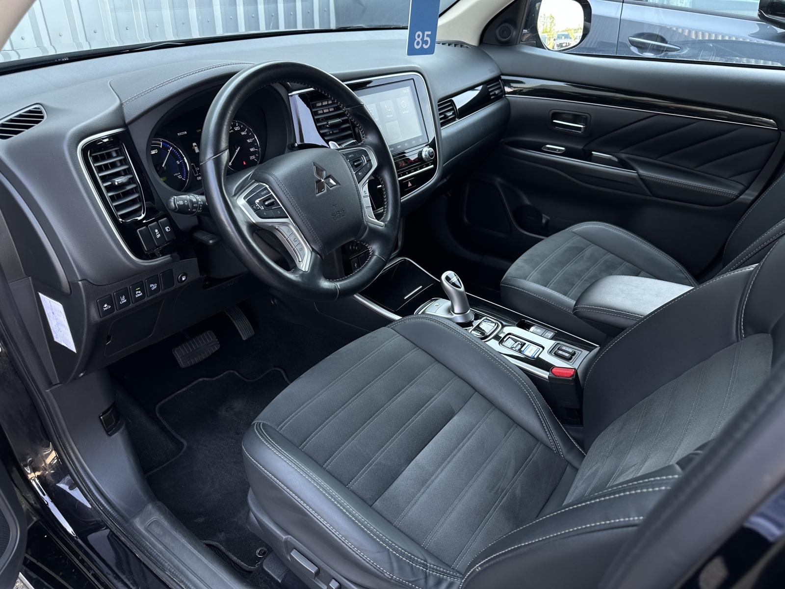 Mitsubishi Outlander Plug-In Hybrid 4WD