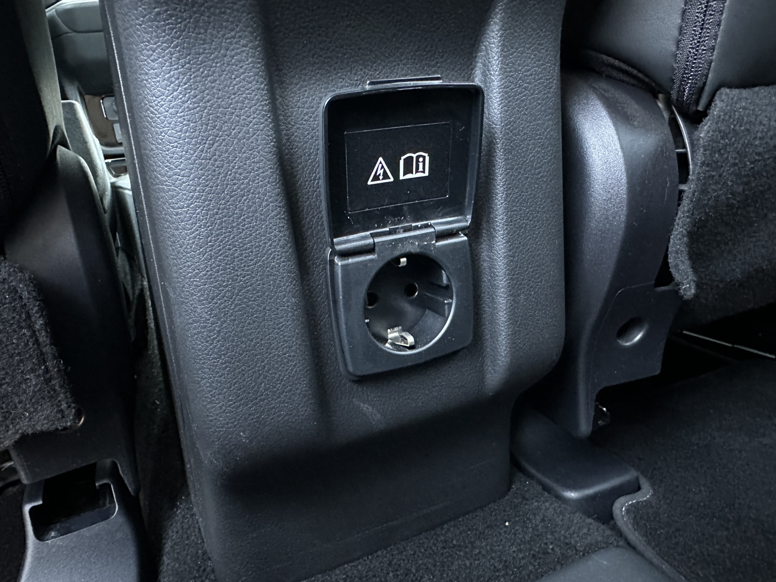 Mitsubishi Outlander Plug-In Hybrid 4WD