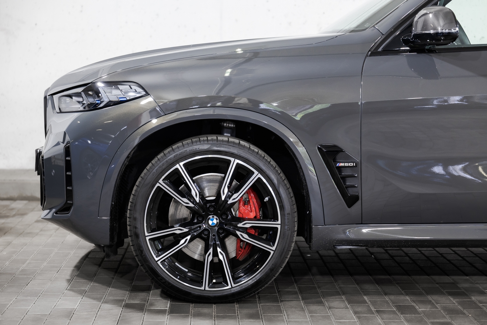 BMW X5 M60i xDrive