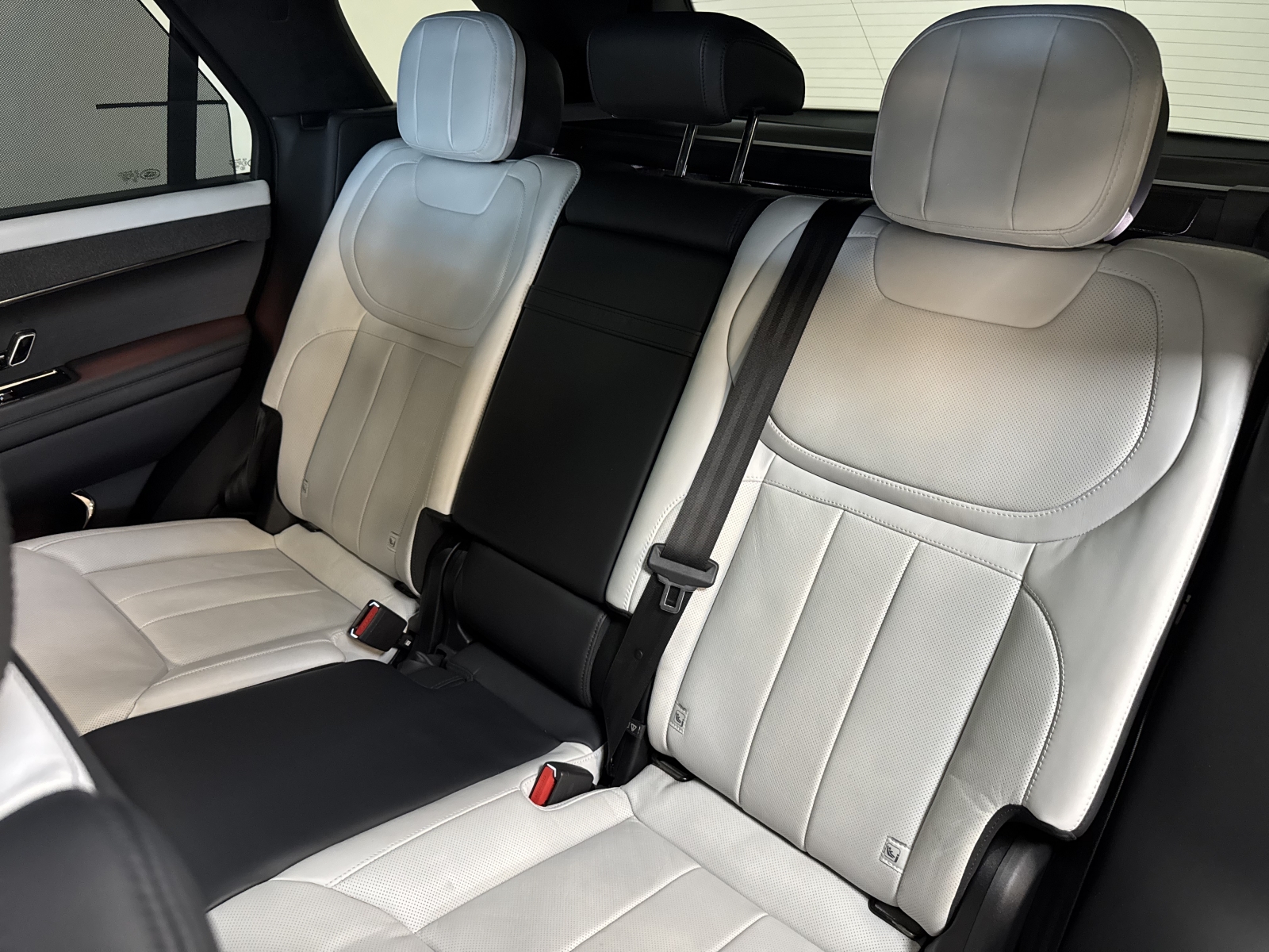 Land Rover Range Rover Sport First Edition